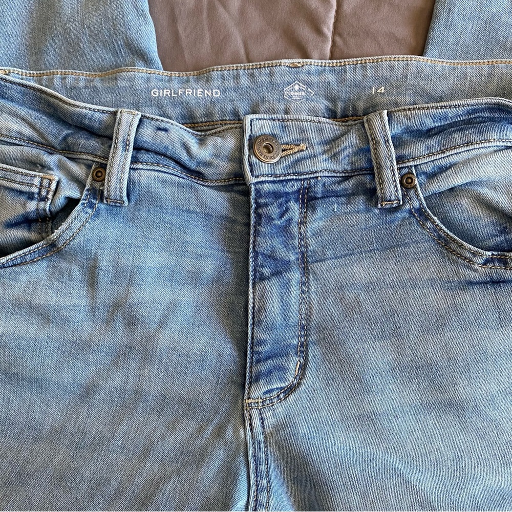 St. John’s Bay Size 14 Straight Leg Light-wash Denim Jeans High Rise Stretch - Picture 9 of 16